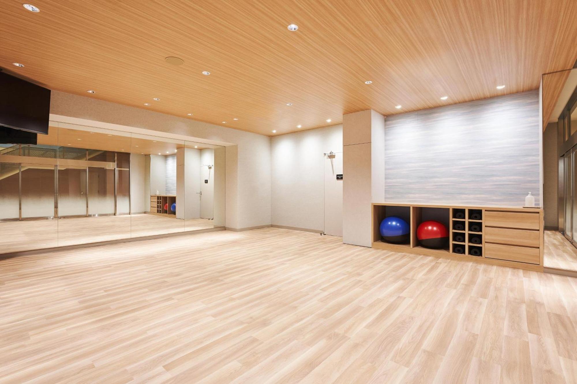 Sheraton Grande Tokyo Bay Hotel Urayasu Dış mekan fotoğraf The Yoga Studio