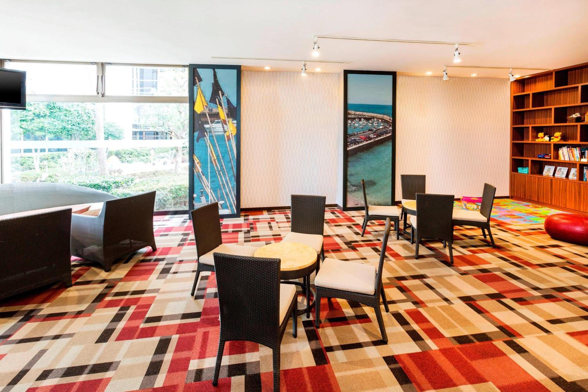 Sheraton Grande Tokyo Bay Hotel Urayasu Dış mekan fotoğraf Clubroom