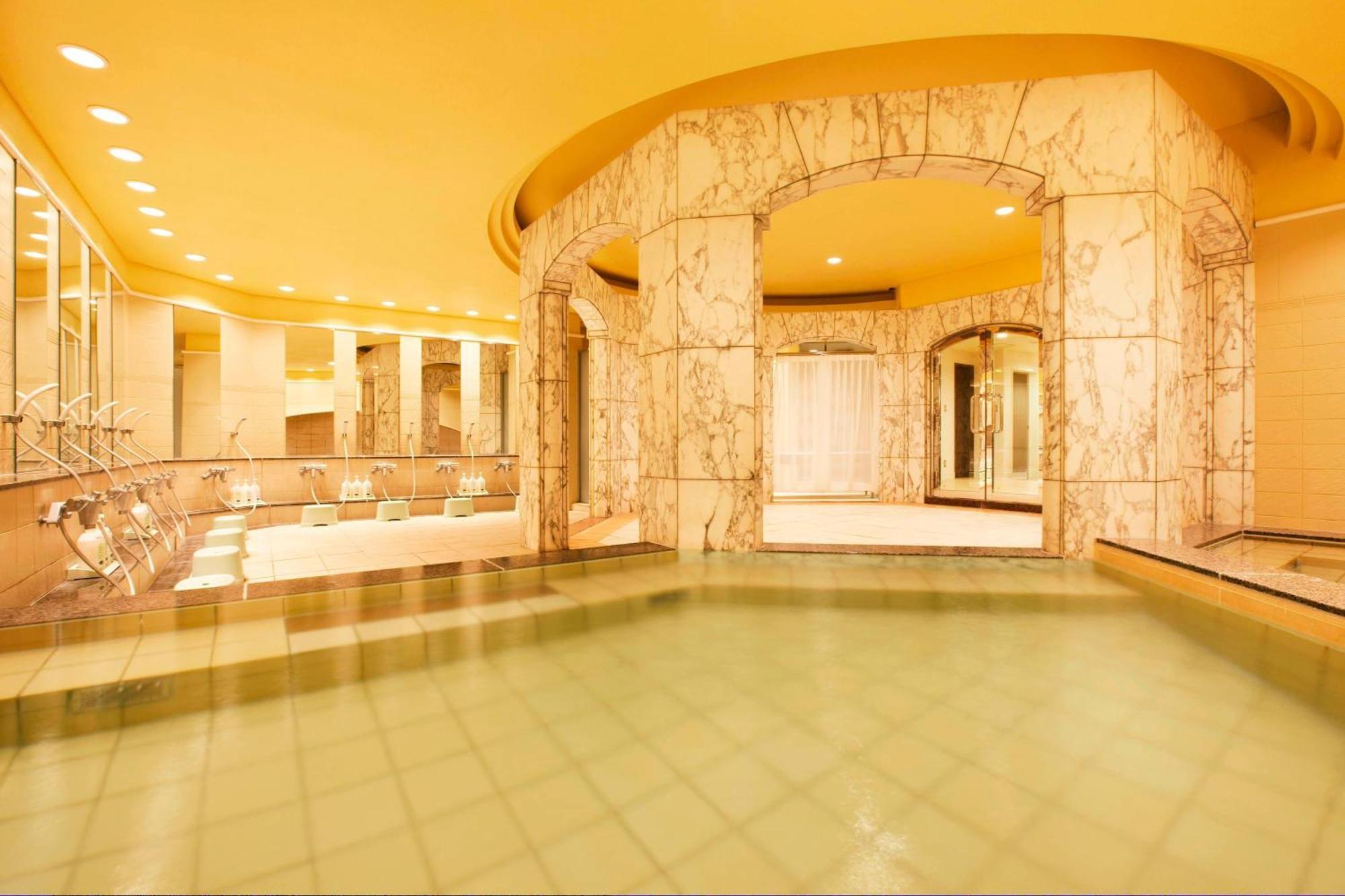 Sheraton Grande Tokyo Bay Hotel Urayasu Dış mekan fotoğraf The interior of the spa